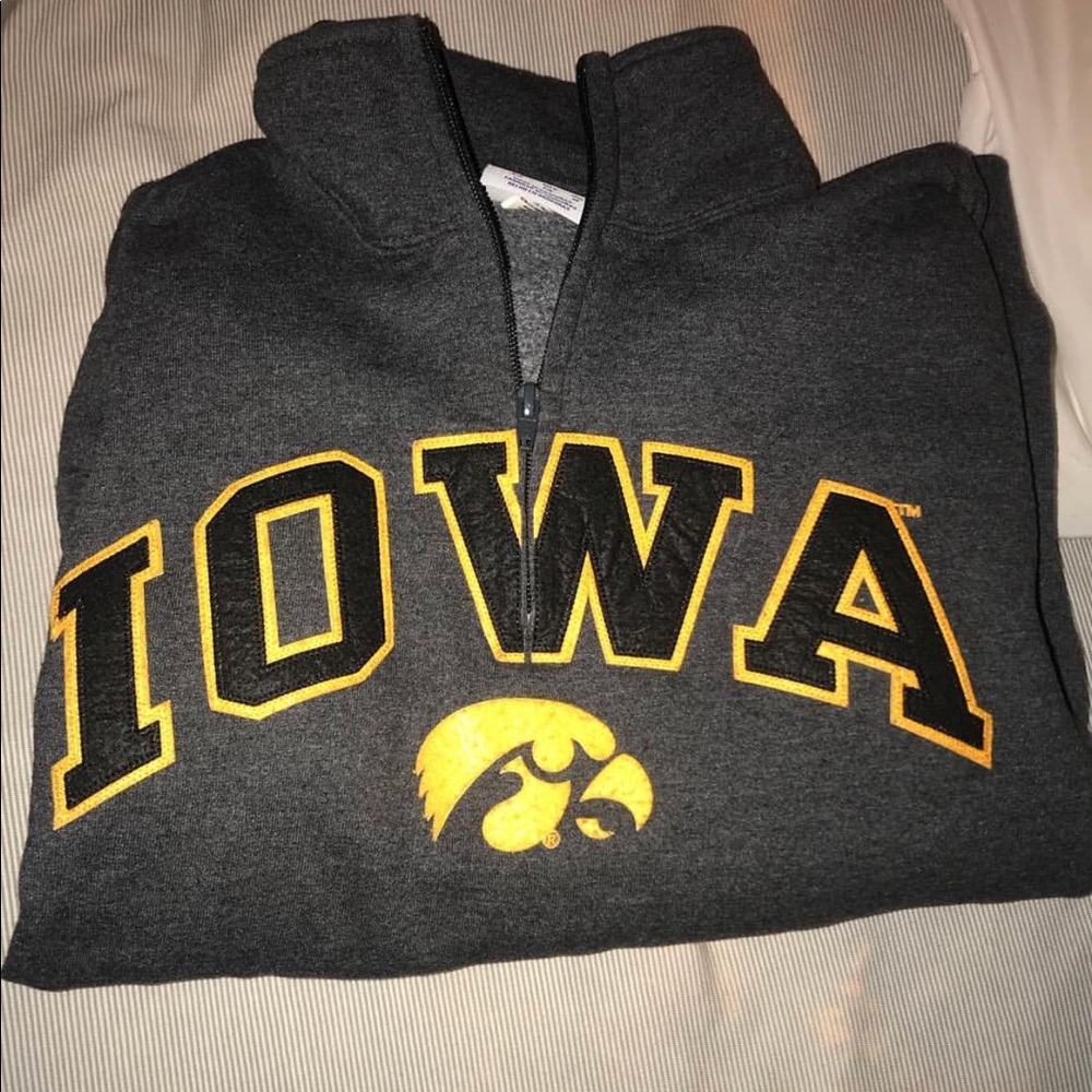 Iowa Hawkeyes 1/4 zip Crew